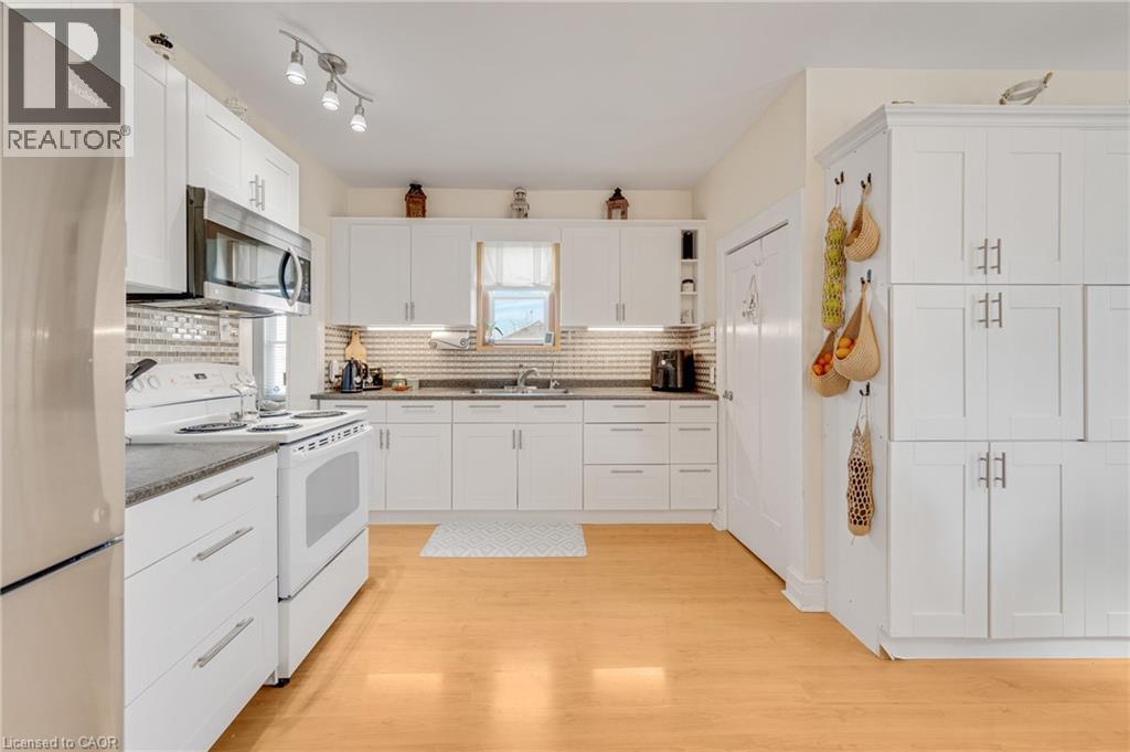 2330 Wilson Street W, Ancaster, Ontario  L0R 1A0 - Photo 6 - 40816914