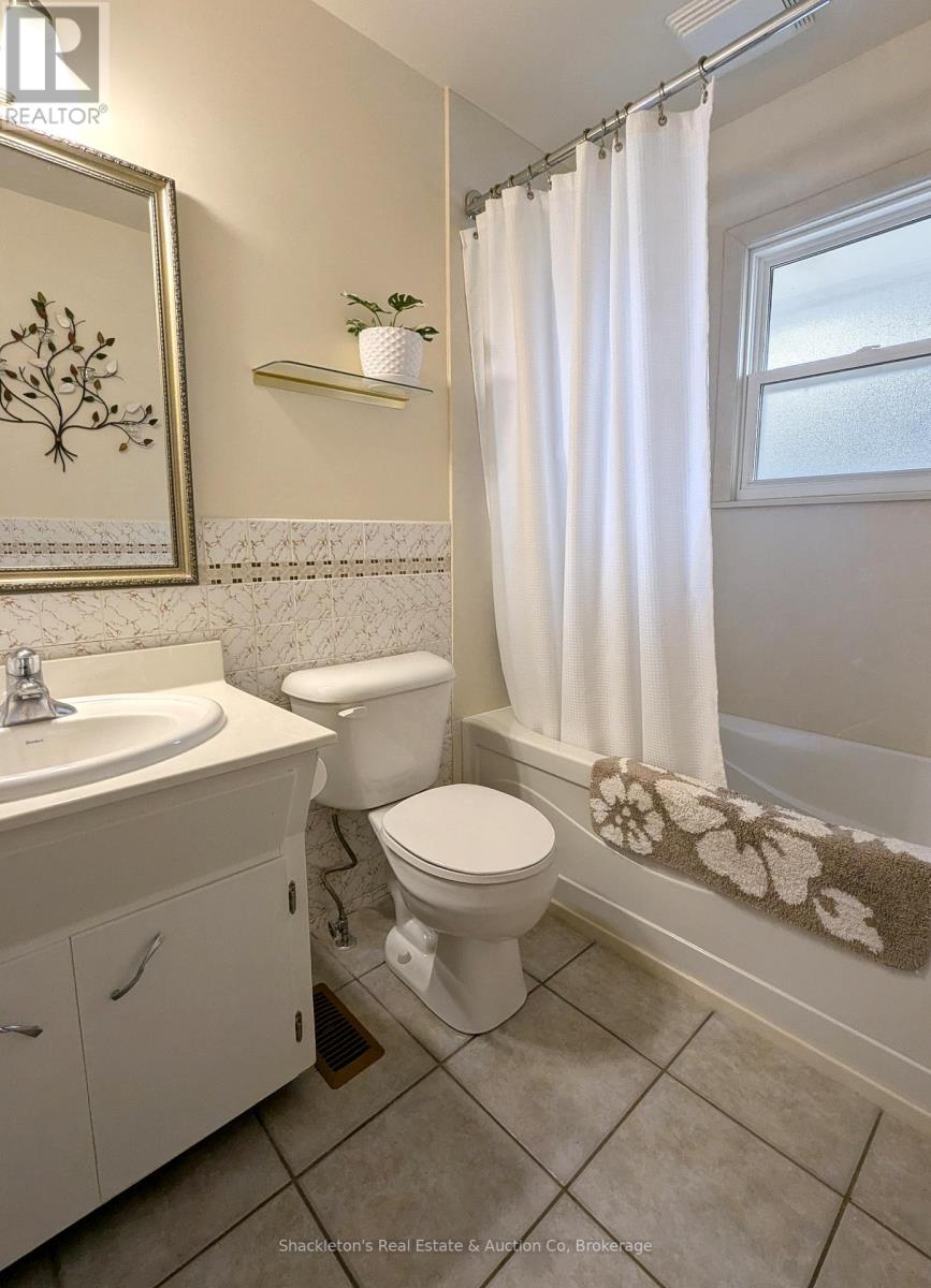 3943 Line 9 Line, Perth South, Ontario  N4X 1C5 - Photo 19 - X12947362