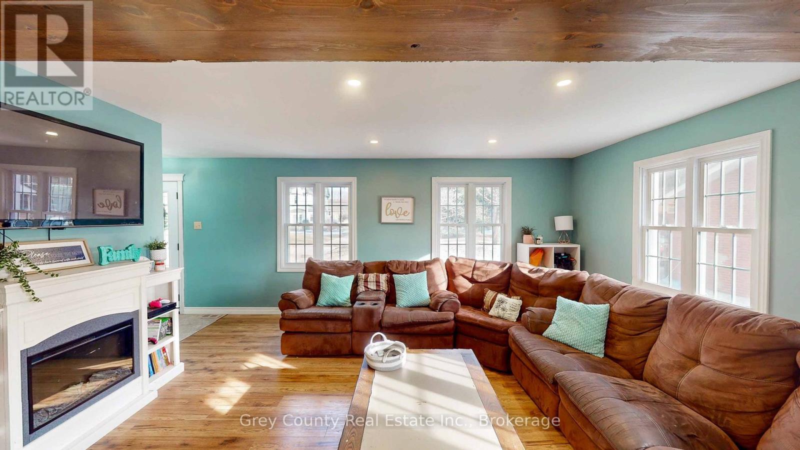 120 Mark Street W, Grey Highlands, Ontario  N0C 1H0 - Photo 16 - X12947454