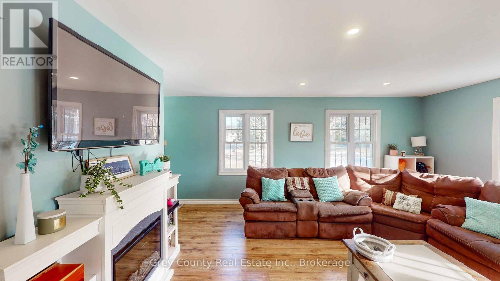 120 Mark Street W, Grey Highlands, Ontario  N0C 1H0 - Photo 18 - X12947454