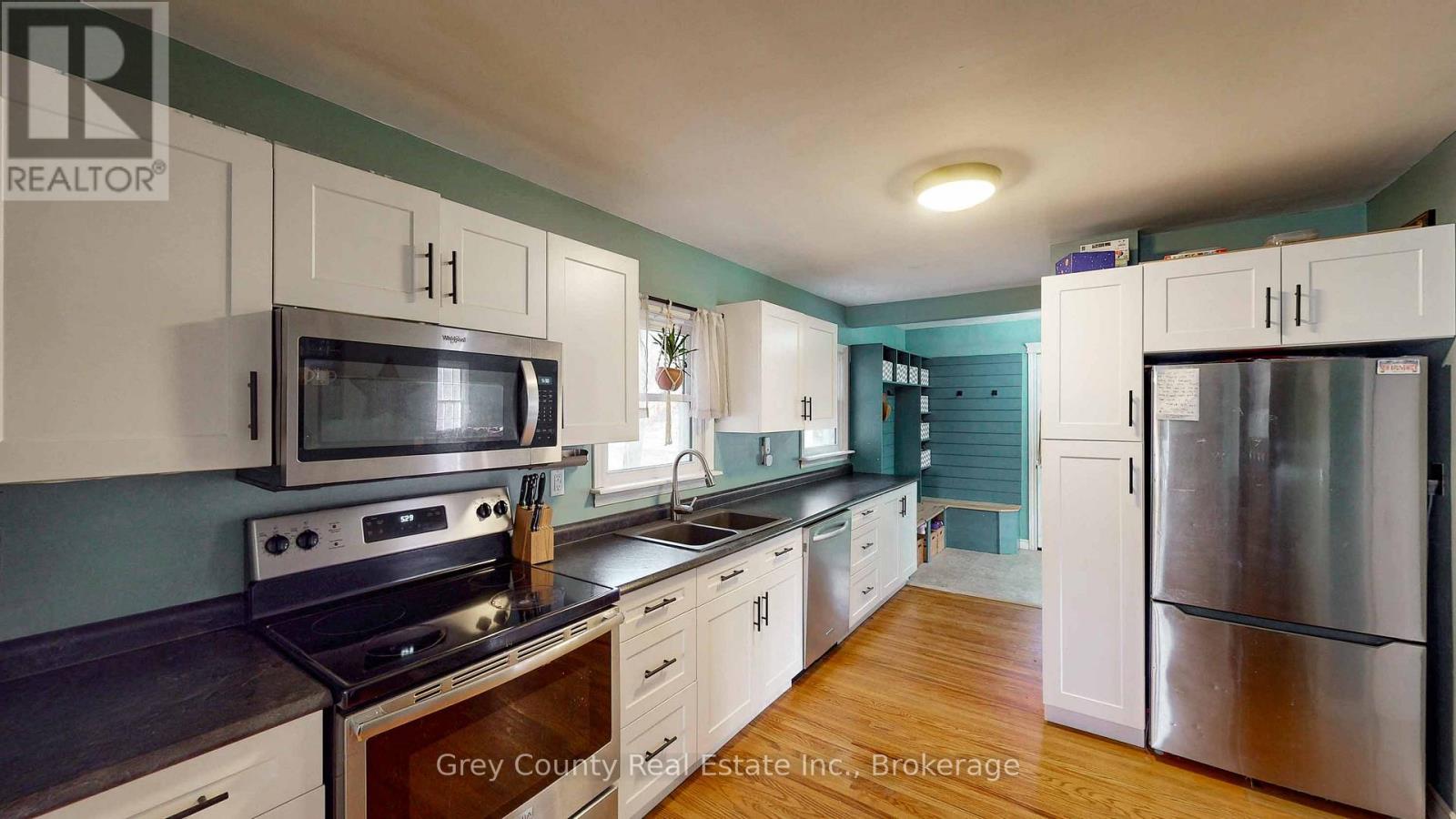 120 Mark Street W, Grey Highlands, Ontario  N0C 1H0 - Photo 26 - X12947454