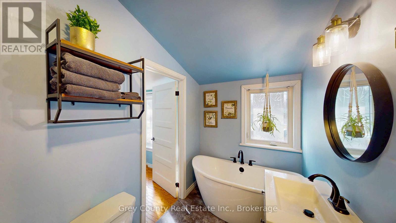 120 Mark Street W, Grey Highlands, Ontario  N0C 1H0 - Photo 30 - X12947454