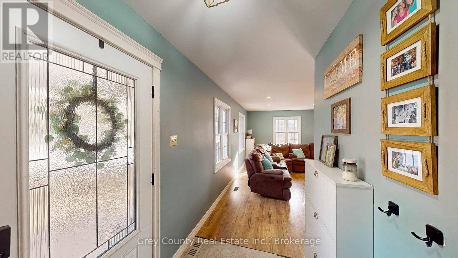 120 Mark Street W, Grey Highlands, Ontario  N0C 1H0 - Photo 9 - X12947454