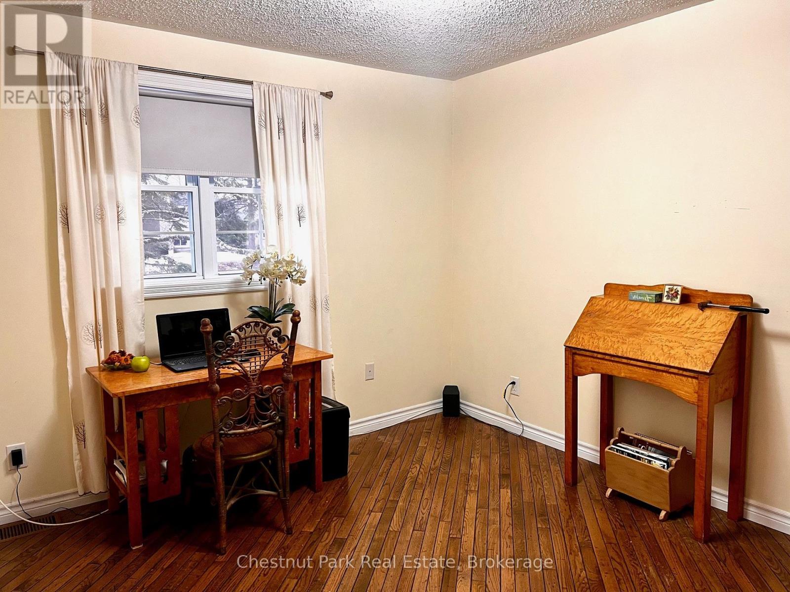 135 Christopher Avenue, Wasaga Beach, Ontario  L9Z 1S4 - Photo 18 - S12947514