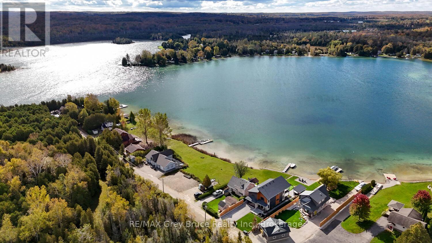 166 Country Side Drive, Chatsworth, Ontario  N0H 1G0 - Photo 2 - X12947580