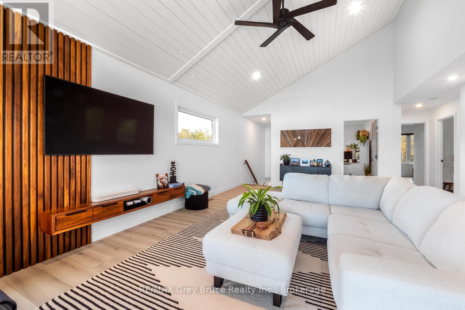 166 Country Side Drive, Chatsworth, Ontario  N0H 1G0 - Photo 23 - X12947580