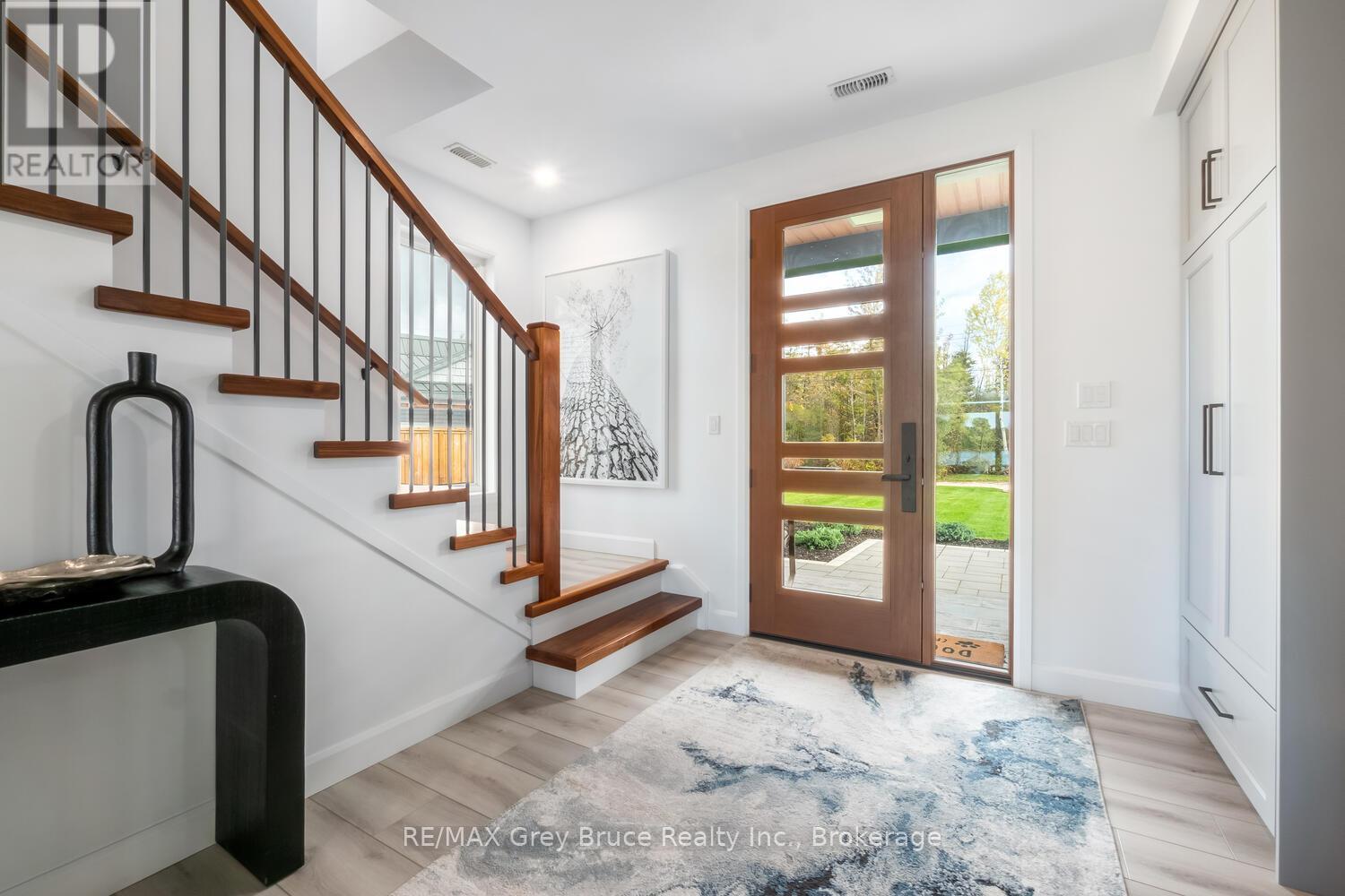 166 Country Side Drive, Chatsworth, Ontario  N0H 1G0 - Photo 3 - X12947580