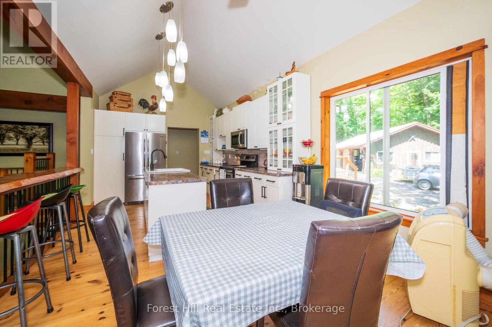 1289 Delbrooke Road S, Lake Of Bays, Ontario  P0H 1H0 - Photo 11 - X12947662