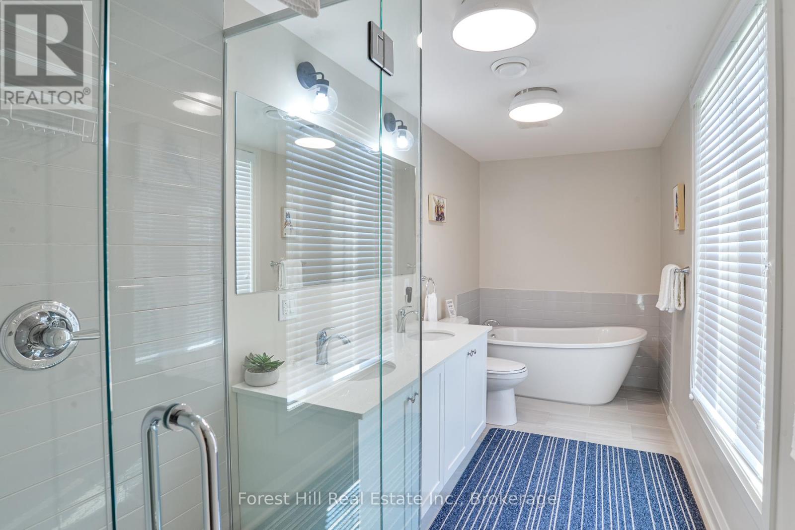 16 - 2054 Peninsula Road, Muskoka Lakes, Ontario  P0B 1G0 - Photo 3 - X12947674