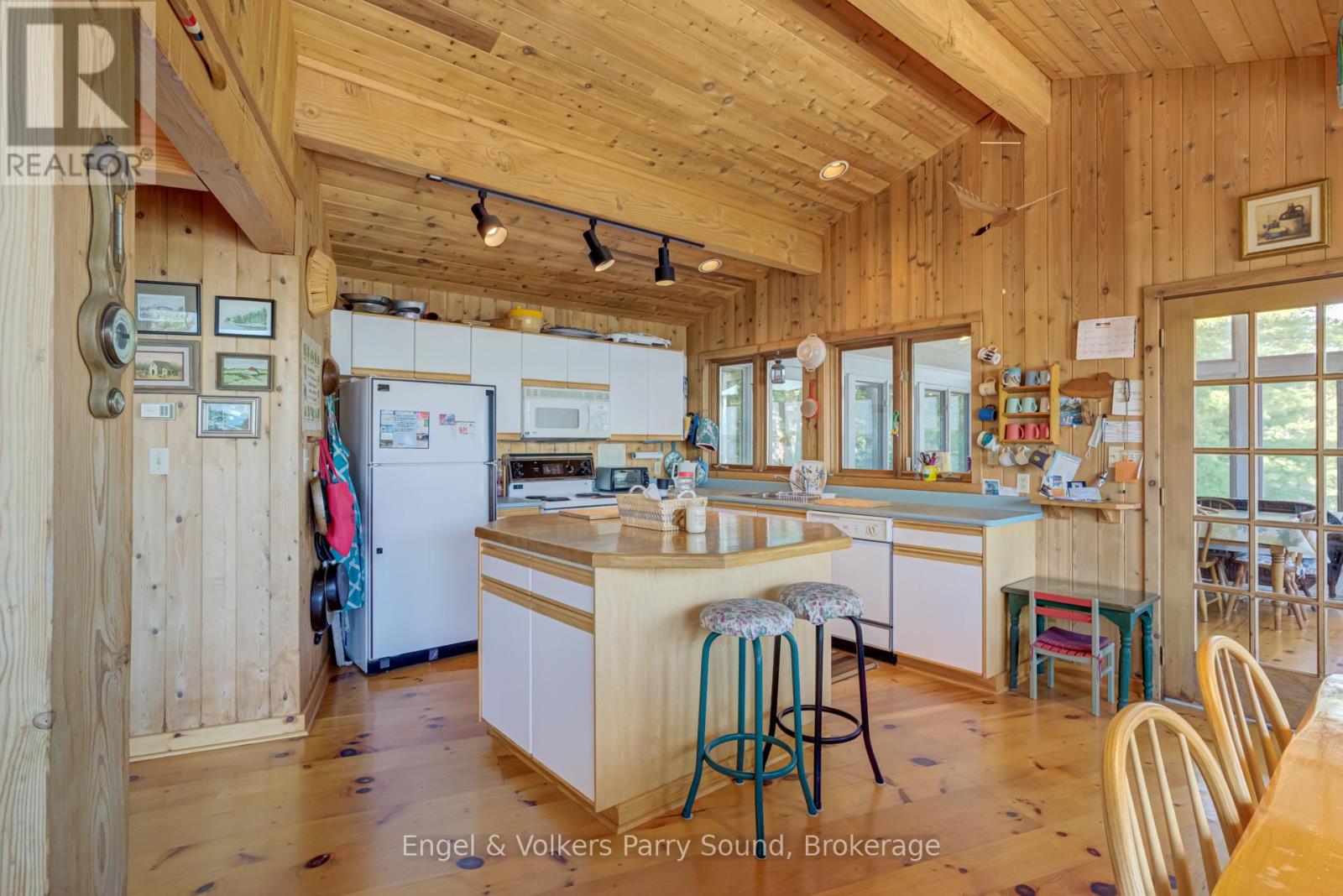 8 Island 29c, Carling, Ontario  P0G 1G0 - Photo 15 - X12947810