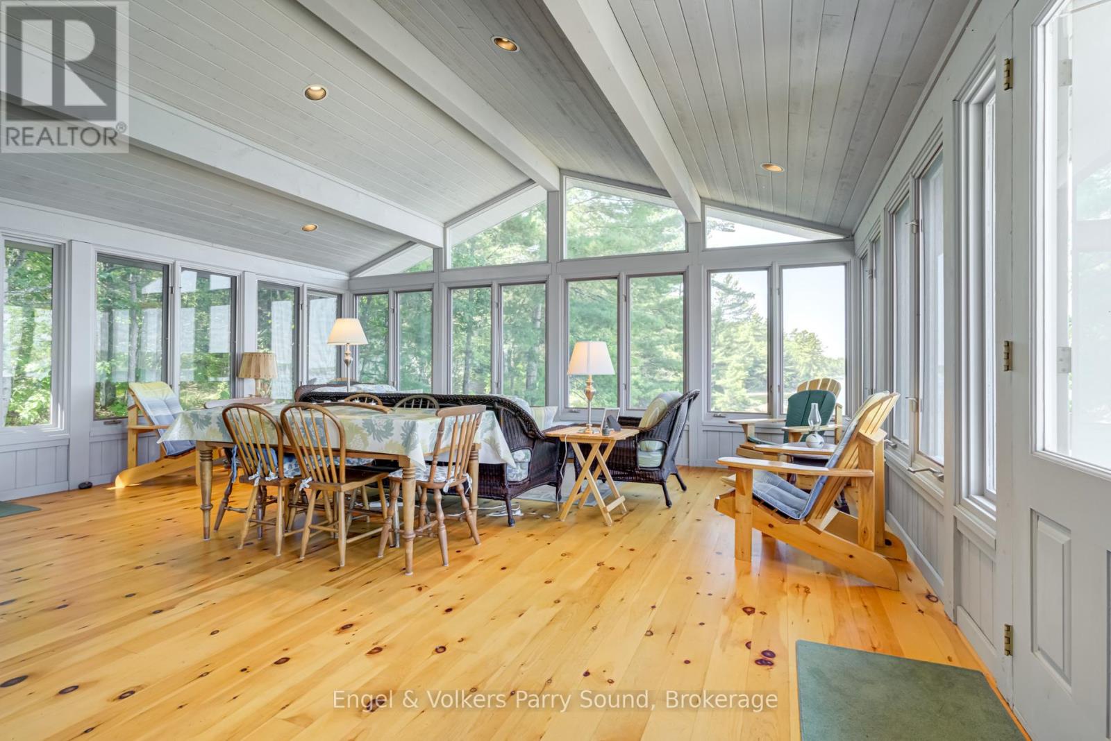 8 Island 29c, Carling, Ontario  P0G 1G0 - Photo 7 - X12947810