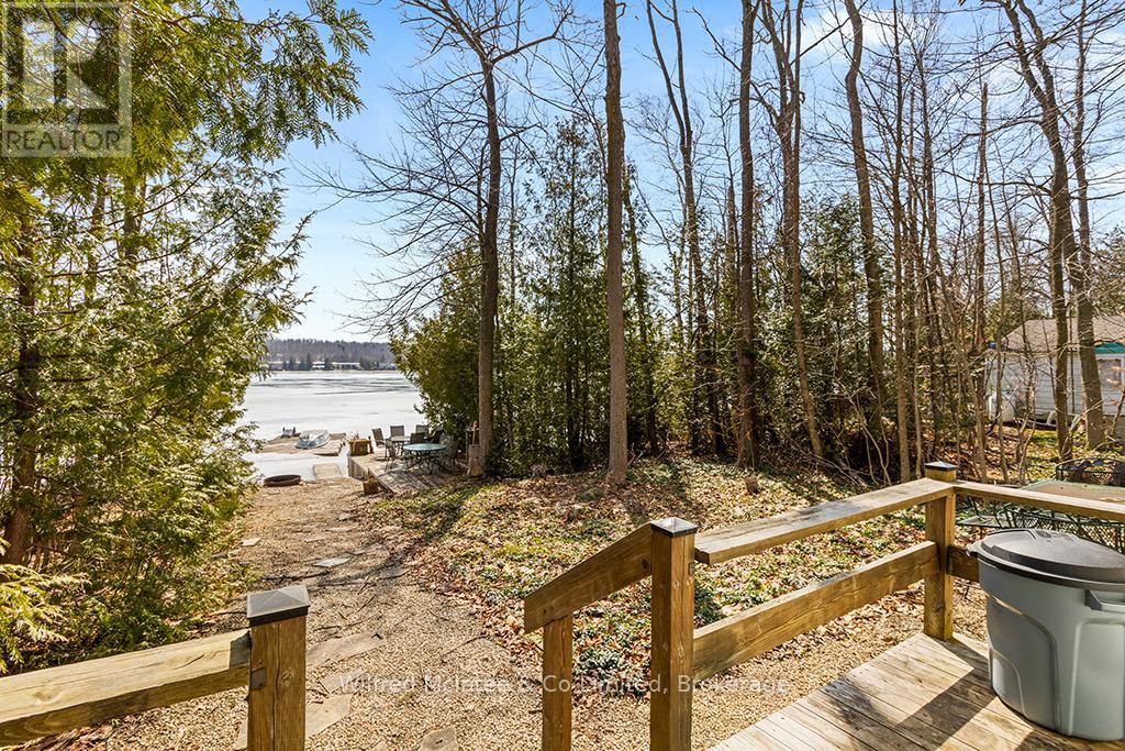 48 Maple Drive, South Bruce Peninsula, Ontario  N0H 1A0 - Photo 16 - X12947894