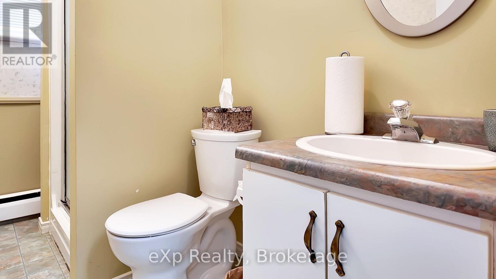 21 Grosvenor Street N, Saugeen Shores, Ontario  N0H 2L0 - Photo 13 - X12947904