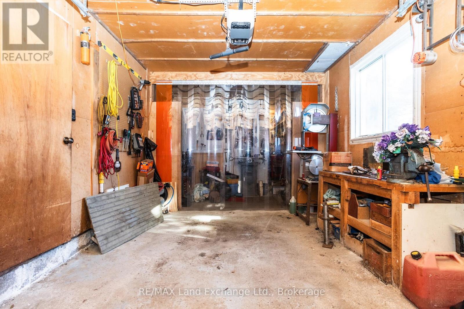 991 Bricker Street N, Saugeen Shores, Ontario  N0H 2C3 - Photo 33 - X12948030