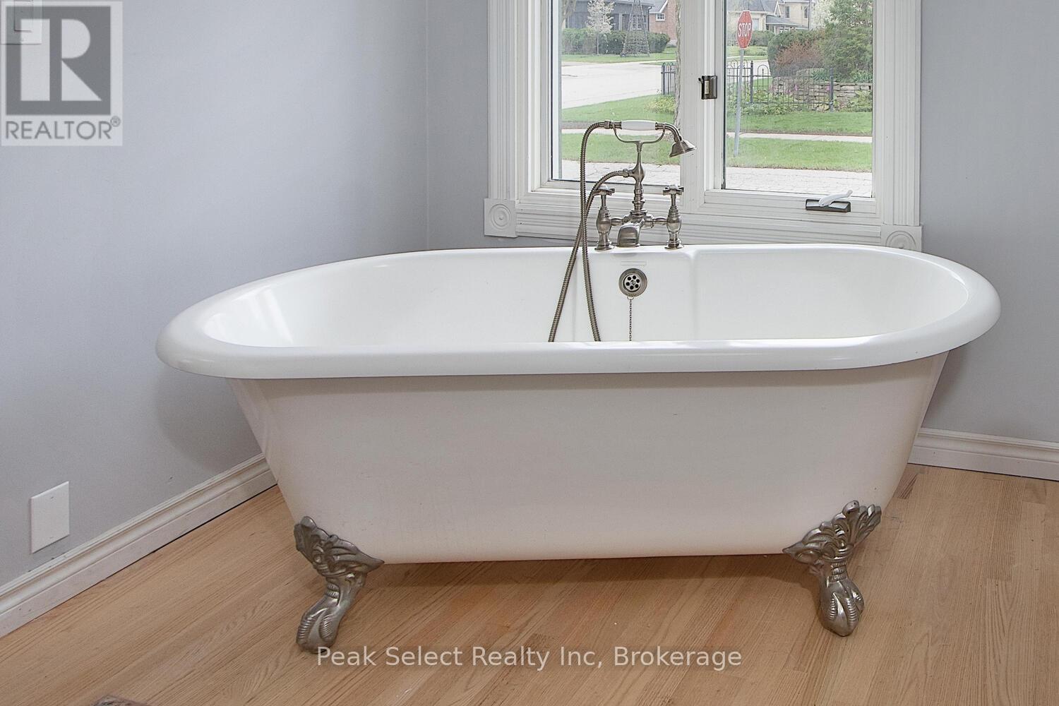 430 Albert Street, South Huron, Ontario  N0M 1S1 - Photo 21 - X12948050