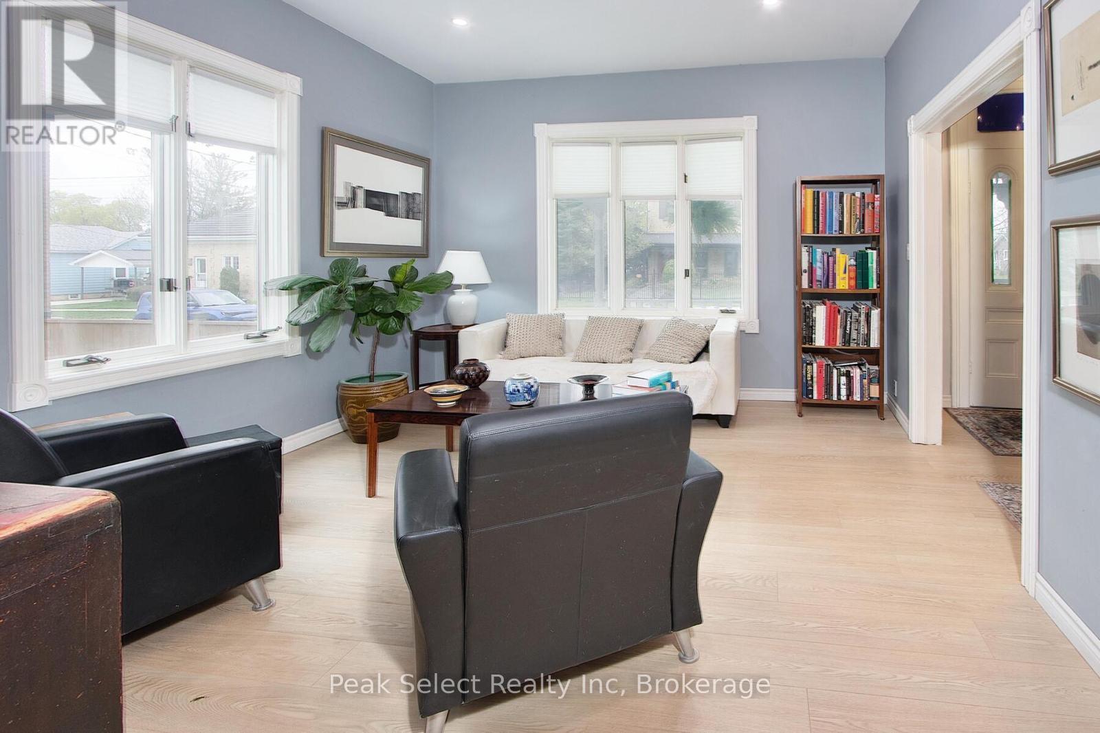 430 Albert Street, South Huron, Ontario  N0M 1S1 - Photo 8 - X12948050