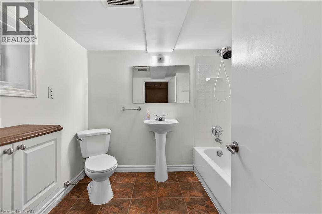 151 Holton Avenue S, Hamilton, Ontario  L8M 2L6 - Photo 49 - 40817041