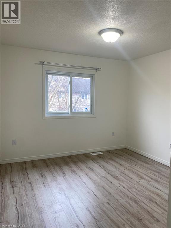 517 Virginia Creeper Street, Waterloo, Ontario  N2V 2W4 - Photo 14 - 40816935