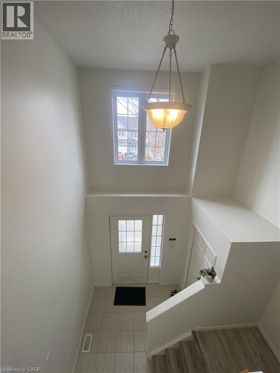 517 Virginia Creeper Street, Waterloo, Ontario  N2V 2W4 - Photo 3 - 40816935