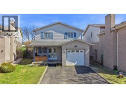 15 FINCH Place, Hamilton, Ontario
