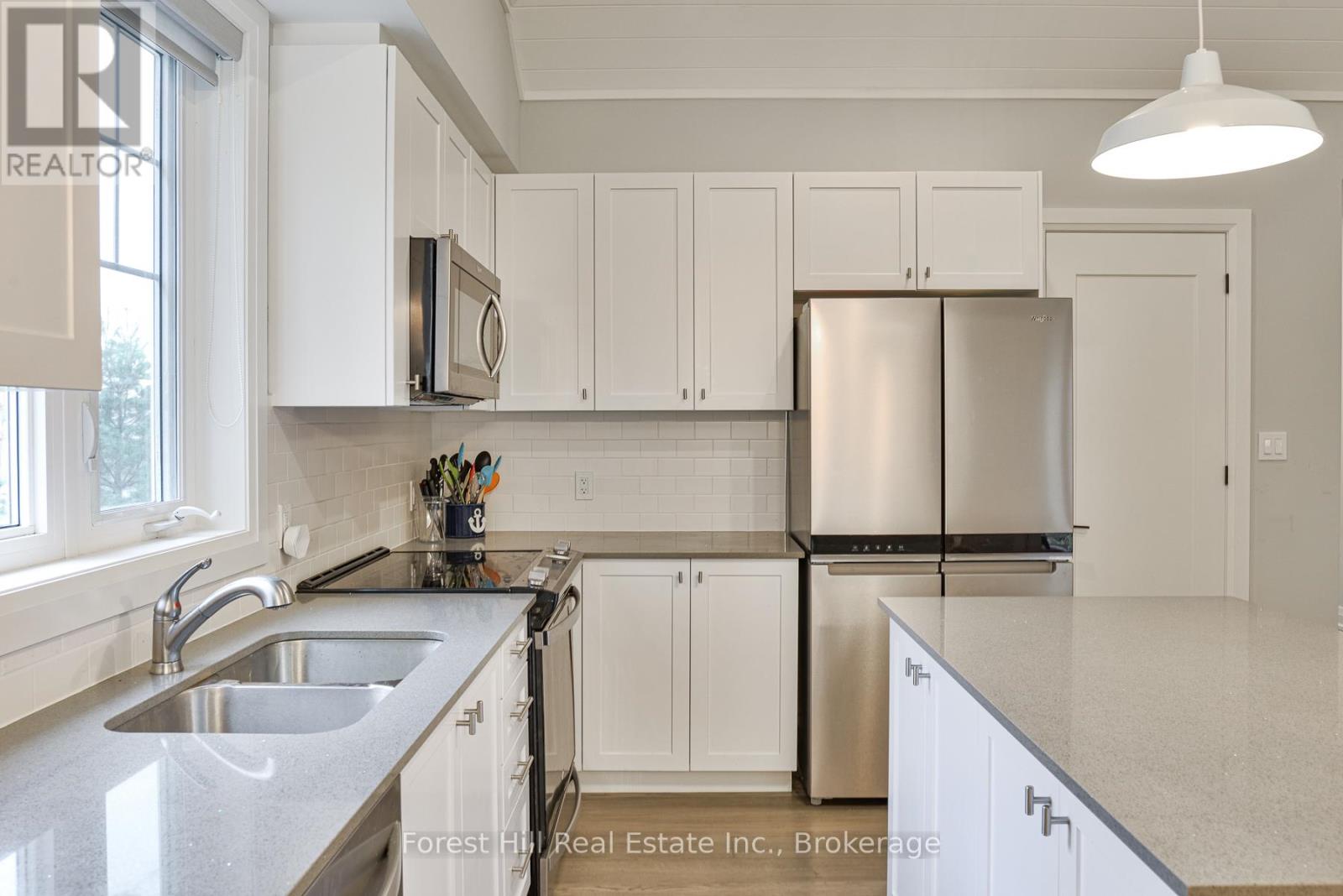 62 - 2054 Peninsula Road, Muskoka Lakes, Ontario  P0B 1G0 - Photo 13 - X12948668