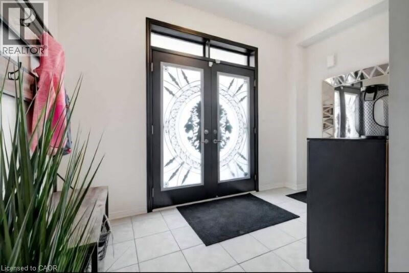 19 Malcolm Crescent, Haldimand, Ontario  N3W 0C8 - Photo 2 - 40816340