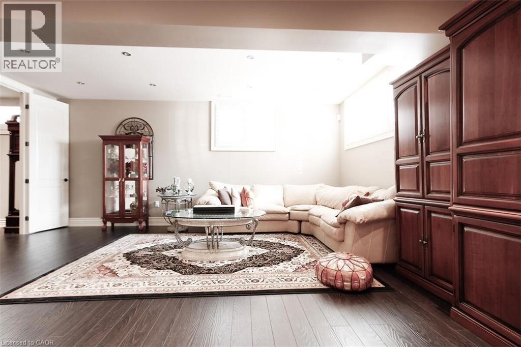 205 Paige Place, Kitchener, Ontario   - Photo 24 - 40817136