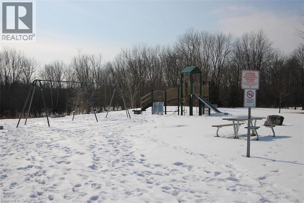 205 Paige Place, Kitchener, Ontario   - Photo 34 - 40817136