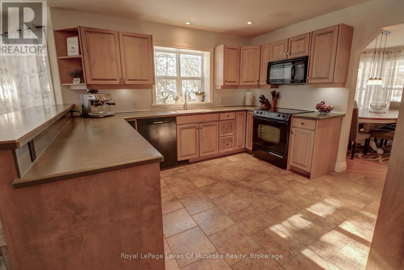 317 Falcon Road, Huntsville, Ontario  P1H 1N3 - Photo 14 - X12948778