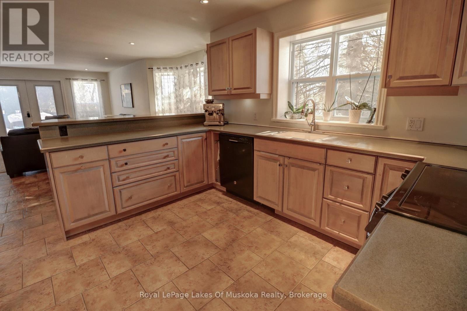 317 Falcon Road, Huntsville, Ontario  P1H 1N3 - Photo 15 - X12948778