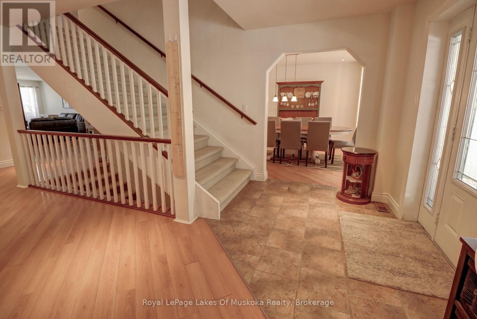 317 Falcon Road, Huntsville, Ontario  P1H 1N3 - Photo 3 - X12948778