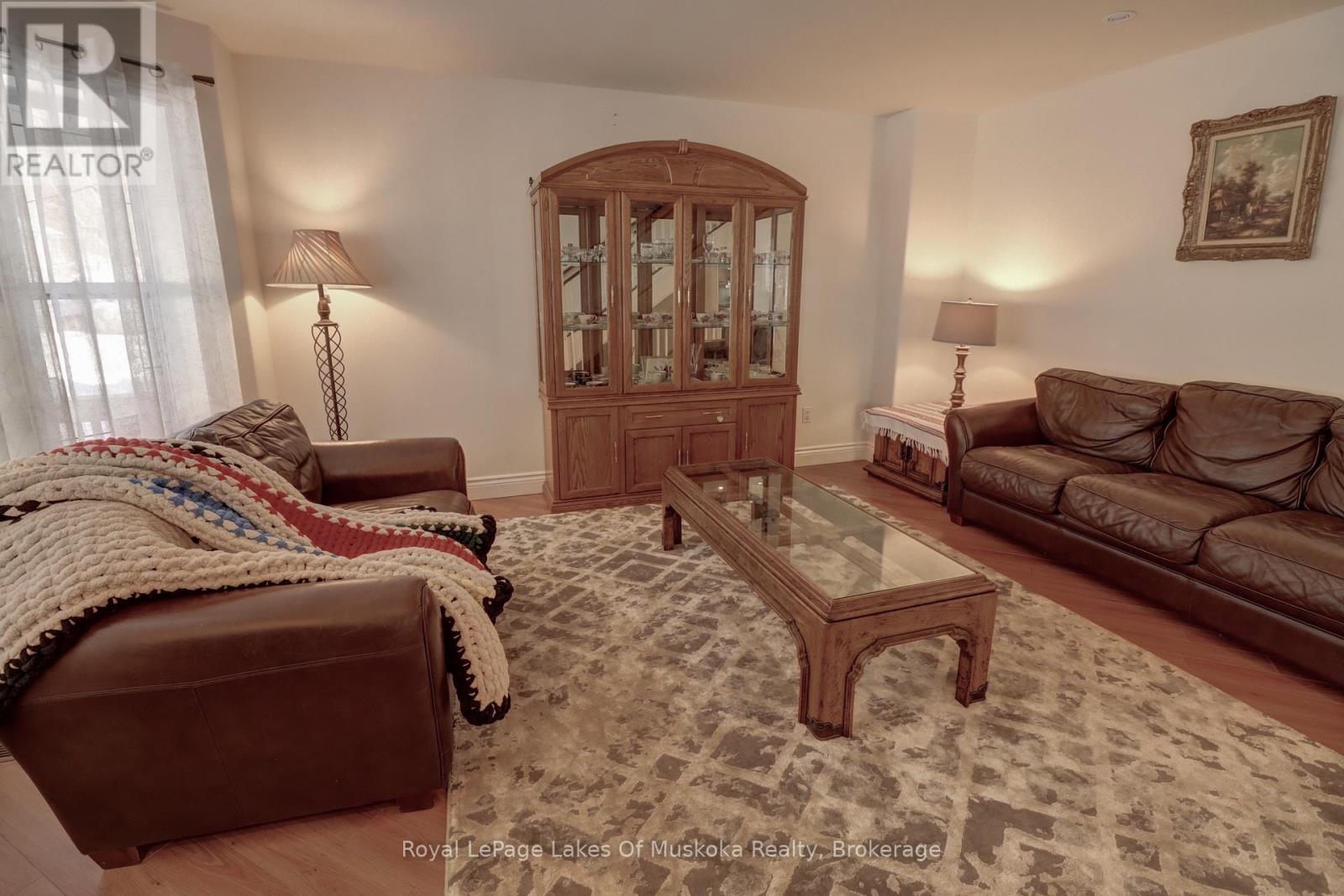 317 Falcon Road, Huntsville, Ontario  P1H 1N3 - Photo 4 - X12948778