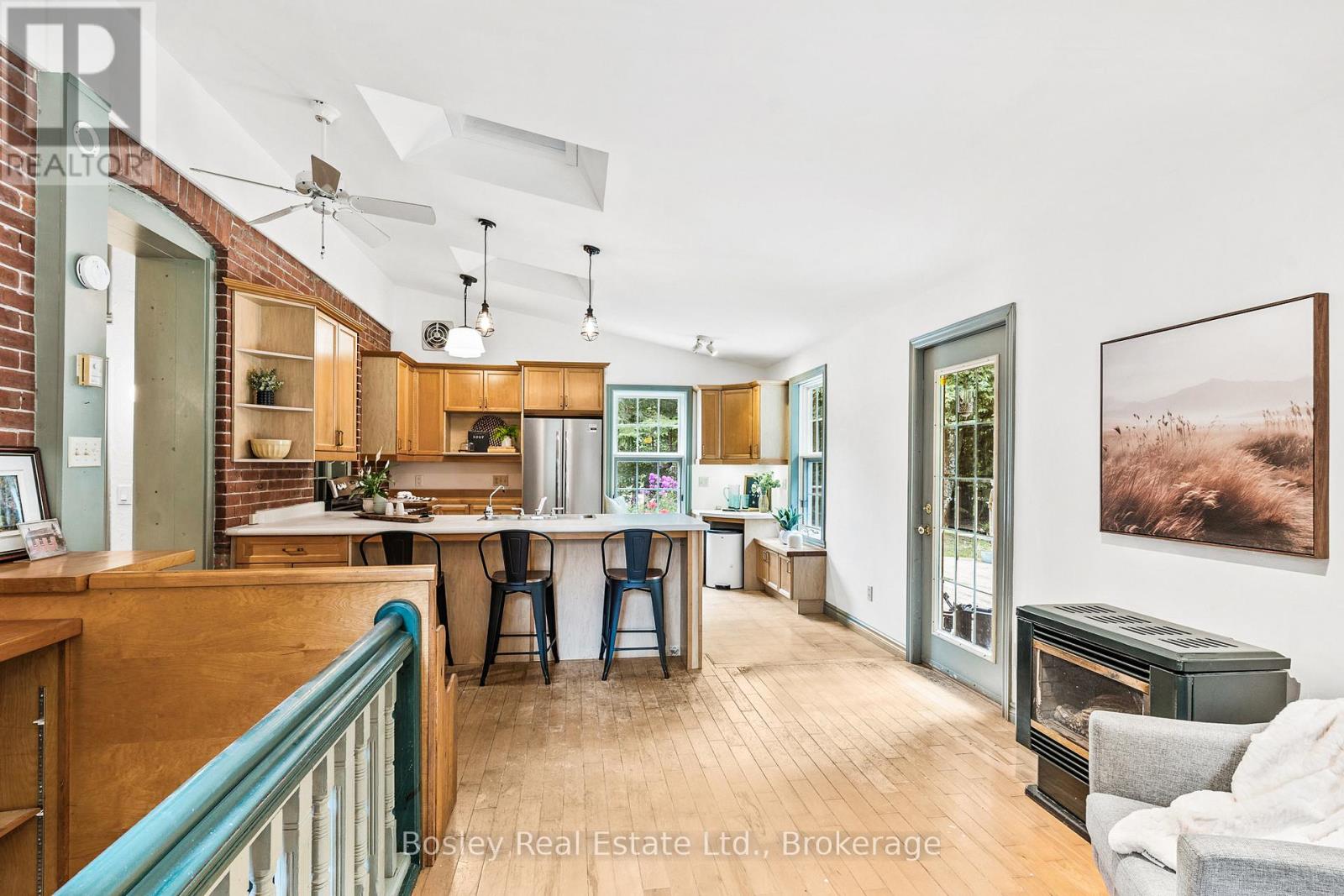 355276 The Blue Mountains Euphrasia Townline, Blue Mountains, Ontario  N0H 1J0 - Photo 10 - X12949292