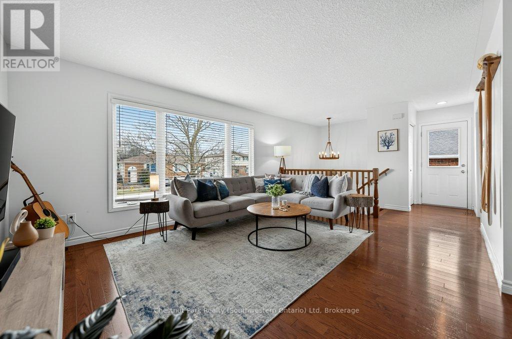 113 Sanderson Drive, Guelph, Ontario  N1H 7K1 - Photo 12 - X12949386