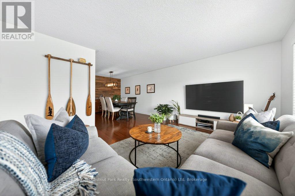 113 Sanderson Drive, Guelph, Ontario  N1H 7K1 - Photo 14 - X12949386