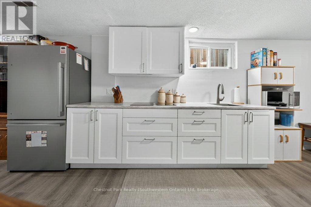 113 Sanderson Drive, Guelph, Ontario  N1H 7K1 - Photo 33 - X12949386