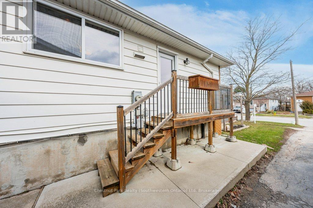113 Sanderson Drive, Guelph, Ontario  N1H 7K1 - Photo 45 - X12949386