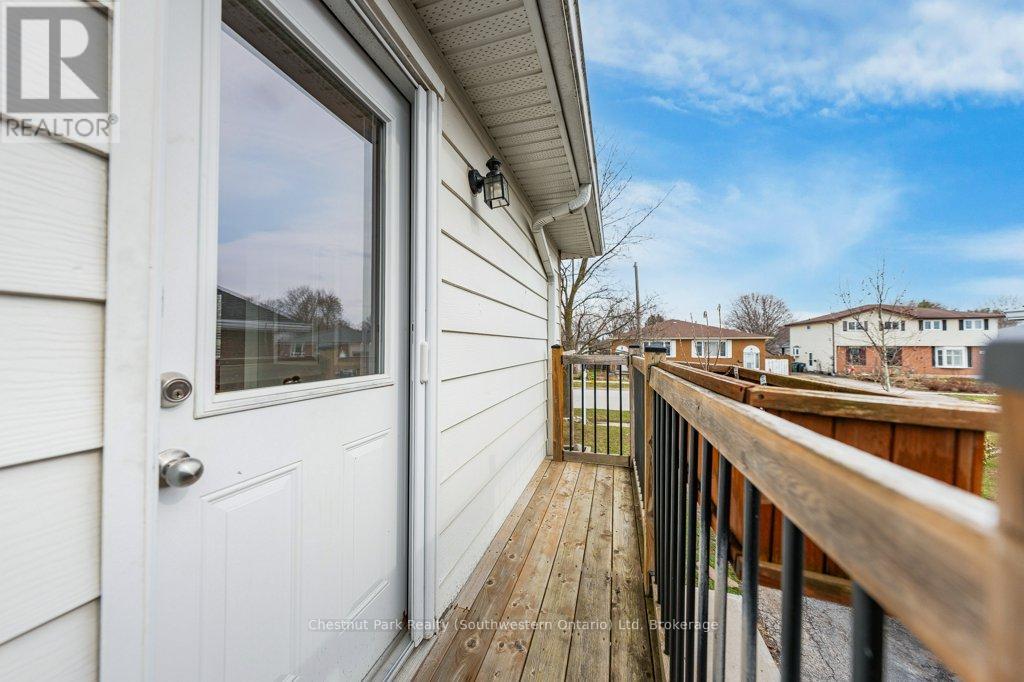113 Sanderson Drive, Guelph, Ontario  N1H 7K1 - Photo 46 - X12949386