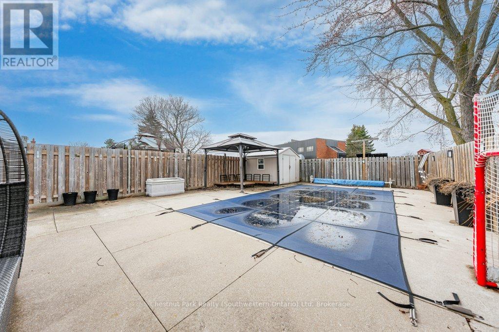 113 Sanderson Drive, Guelph, Ontario  N1H 7K1 - Photo 48 - X12949386