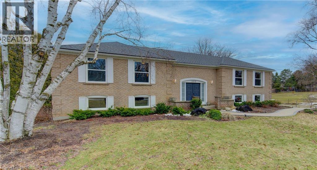 395 Warrington Drive, Waterloo, Ontario  N2L 2P7 - Photo 3 - 40817115
