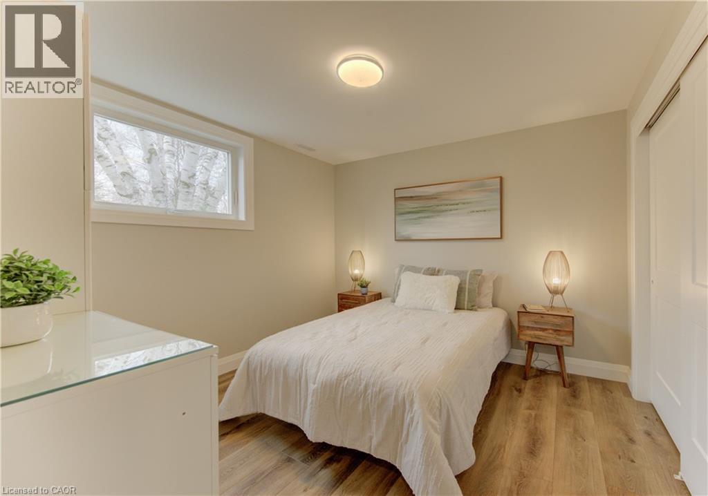 395 Warrington Drive, Waterloo, Ontario  N2L 2P7 - Photo 38 - 40817115