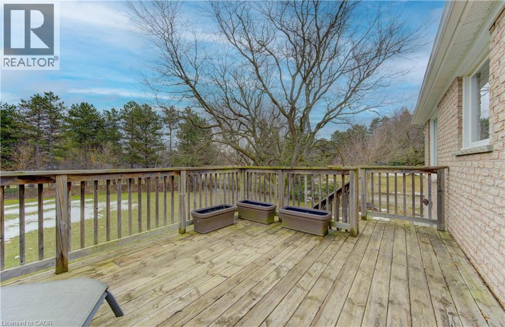 395 Warrington Drive, Waterloo, Ontario  N2L 2P7 - Photo 45 - 40817115