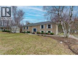 395 WARRINGTON Drive, Waterloo, Ontario