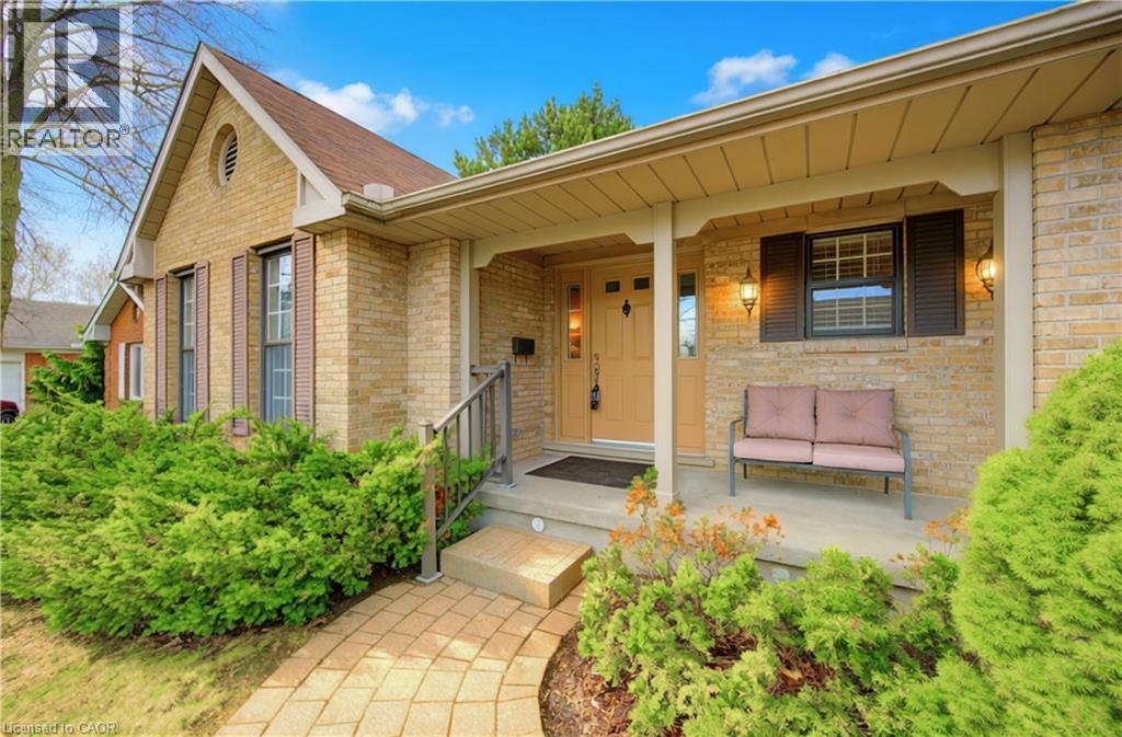 306 Roxton Drive, Waterloo, Ontario  N2T 1R6 - Photo 2 - 40816907