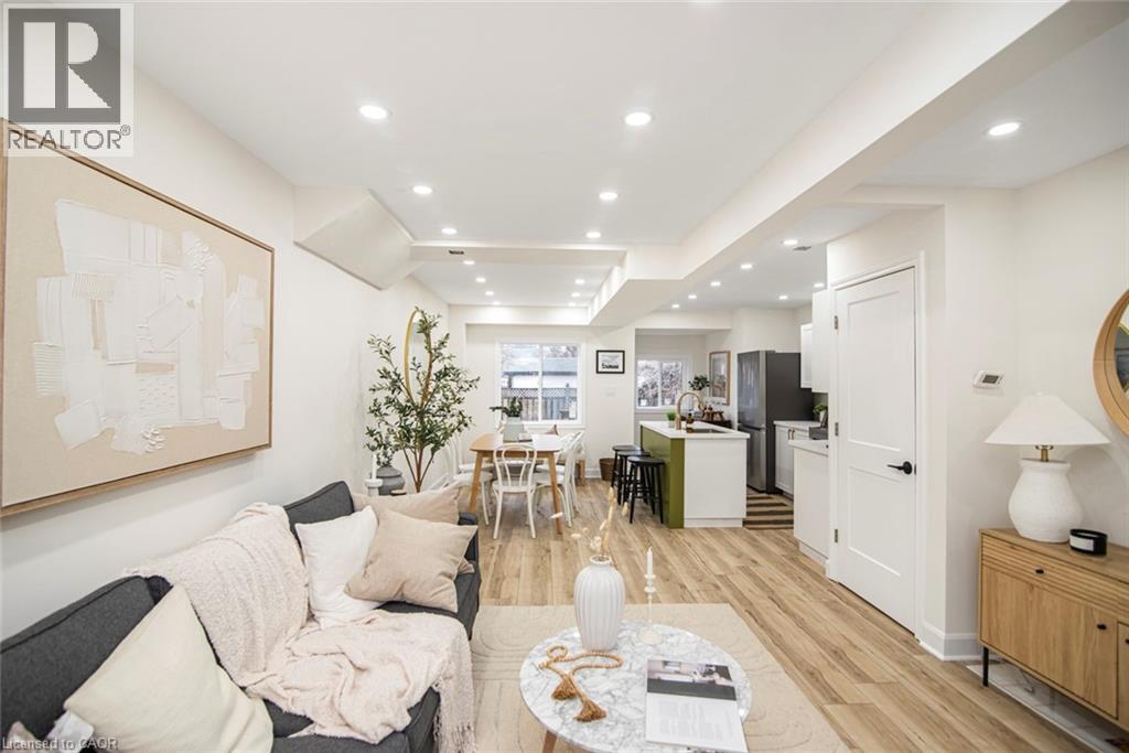 7 Stapleton Avenue, Hamilton, Ontario  L8H 3N5 - Photo 7 - 40816778