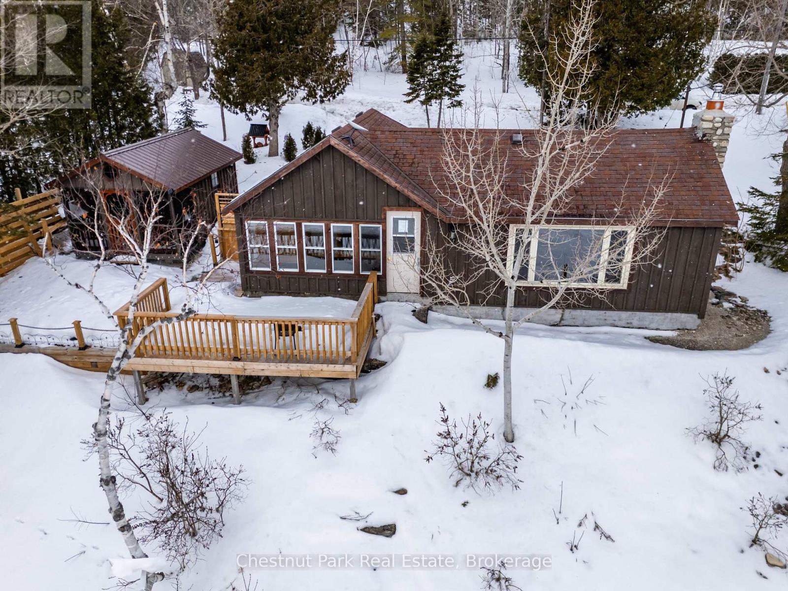 1132 Dyers Bay Road, Northern Bruce Peninsula, Ontario  N0H 1Z0 - Photo 2 - X12949770