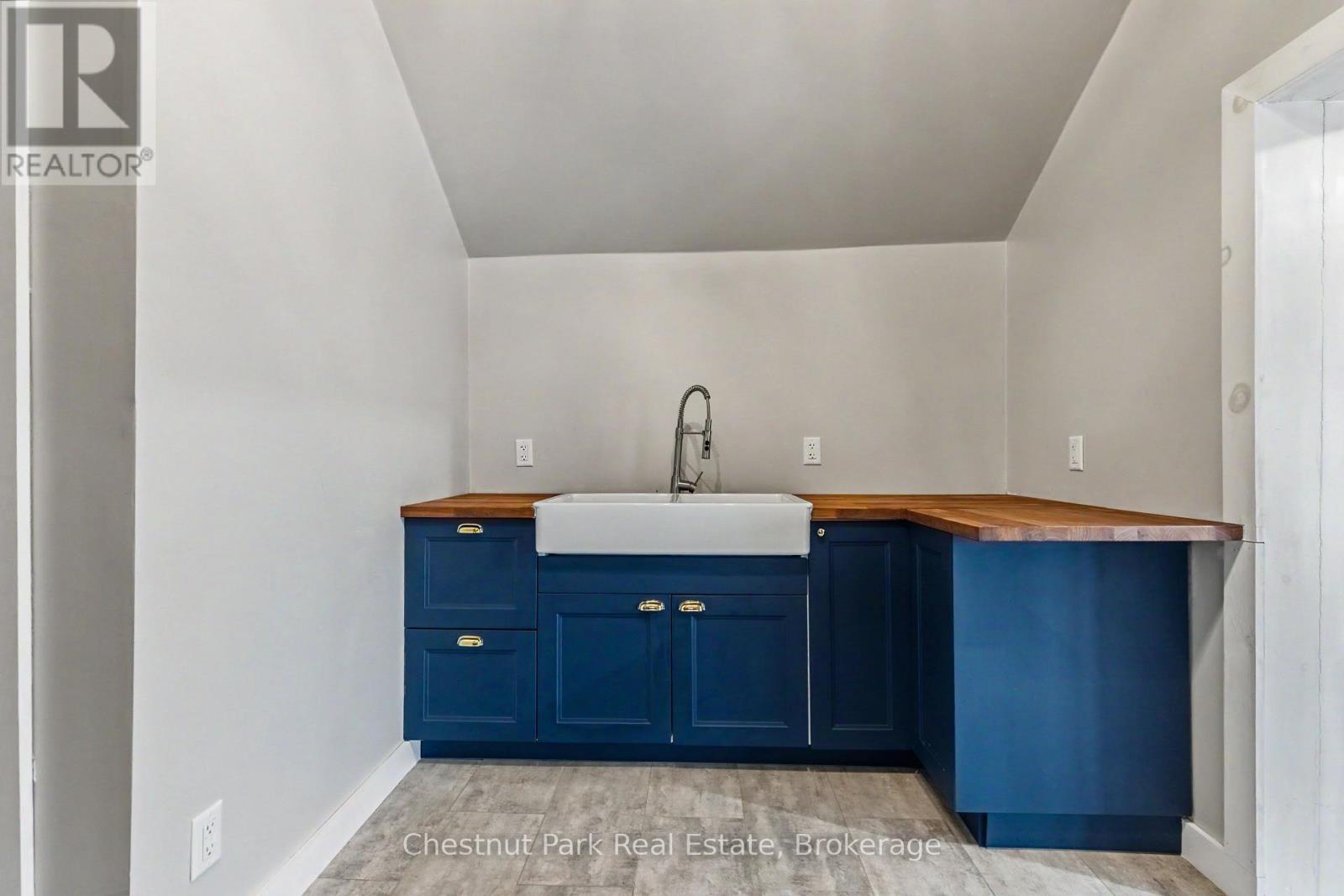 1132 Dyers Bay Road, Northern Bruce Peninsula, Ontario  N0H 1Z0 - Photo 35 - X12949770