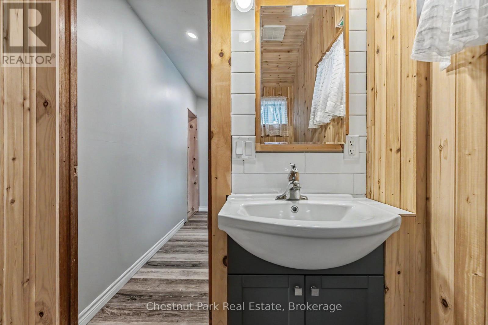 1132 Dyers Bay Road, Northern Bruce Peninsula, Ontario  N0H 1Z0 - Photo 41 - X12949770