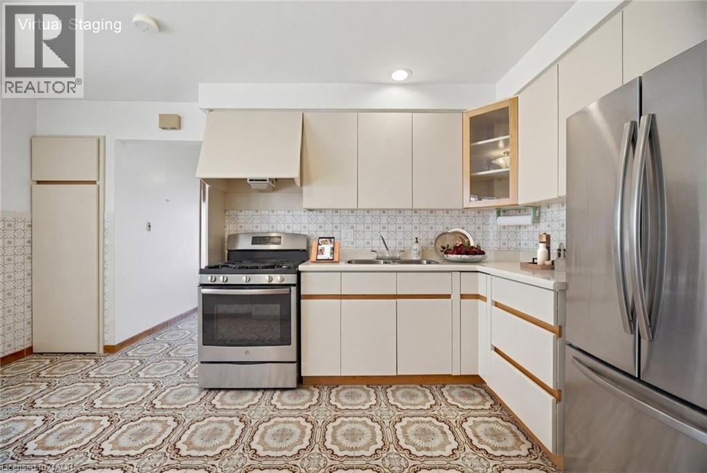 39 Darlington Drive, Hamilton, Ontario  L9C 2L8 - Photo 12 - 40816909