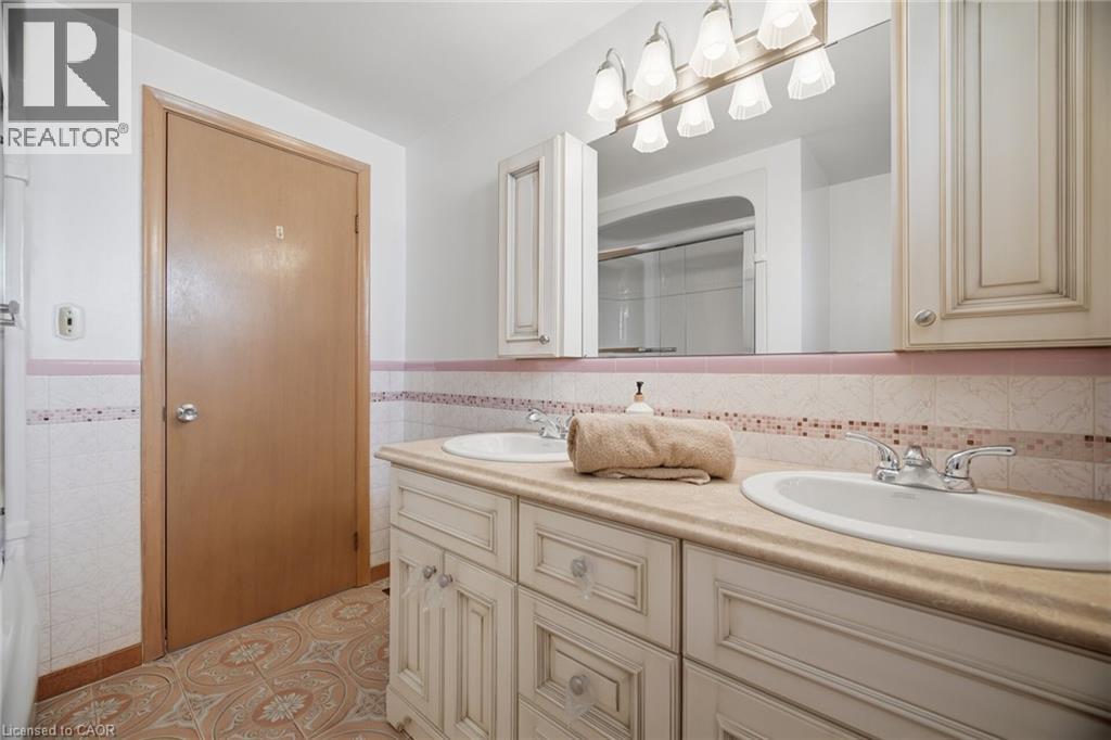 39 Darlington Drive, Hamilton, Ontario  L9C 2L8 - Photo 26 - 40816909